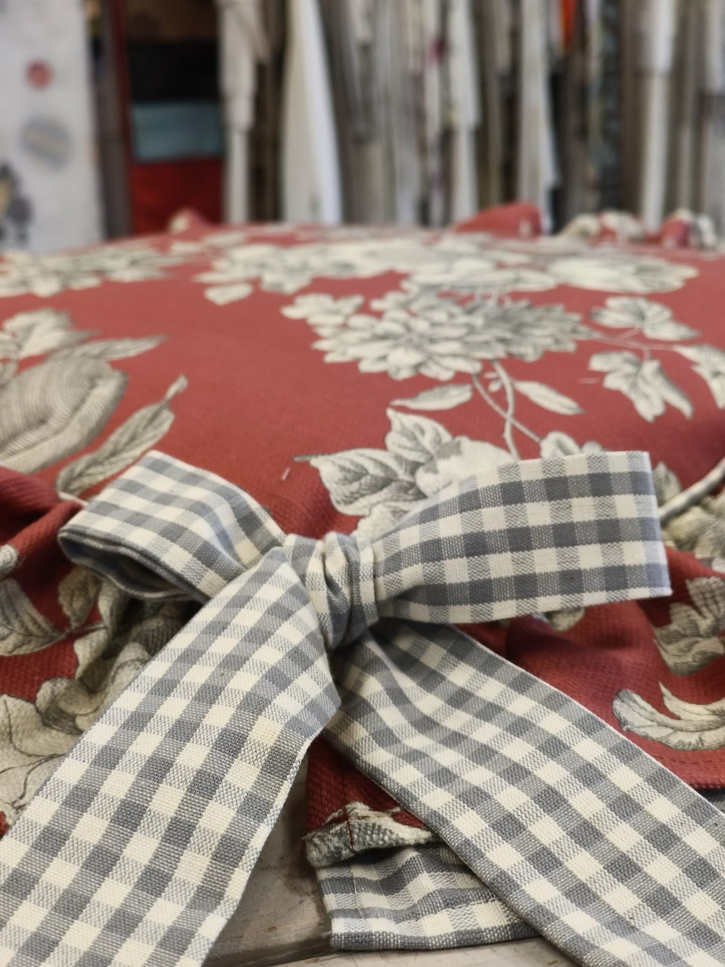 Cuscino con doppia balza ASTRID