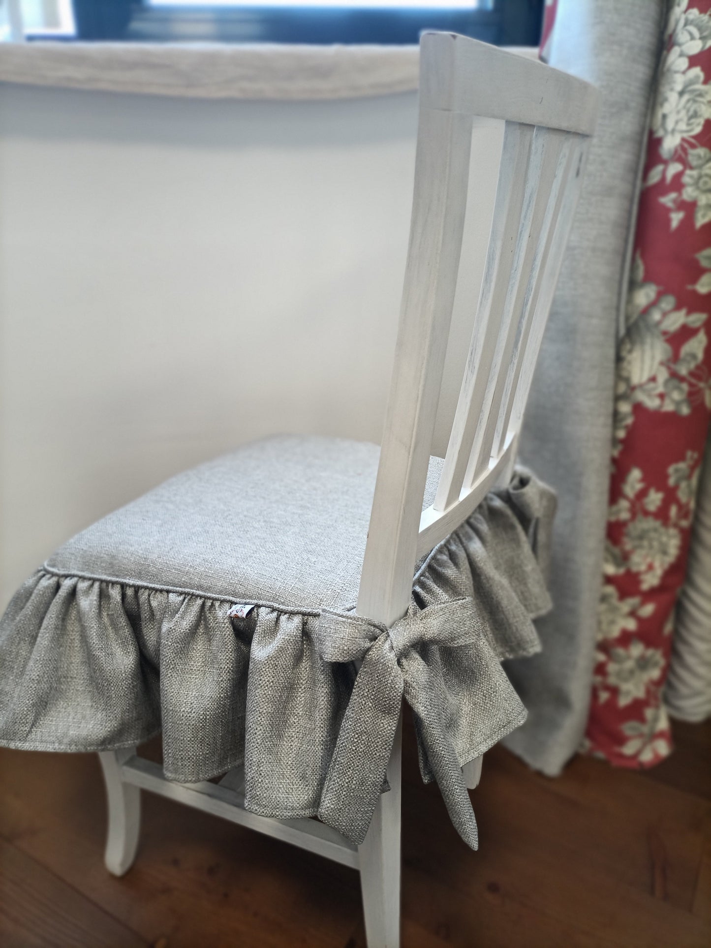 Cuscino per sedia con una balza MARY