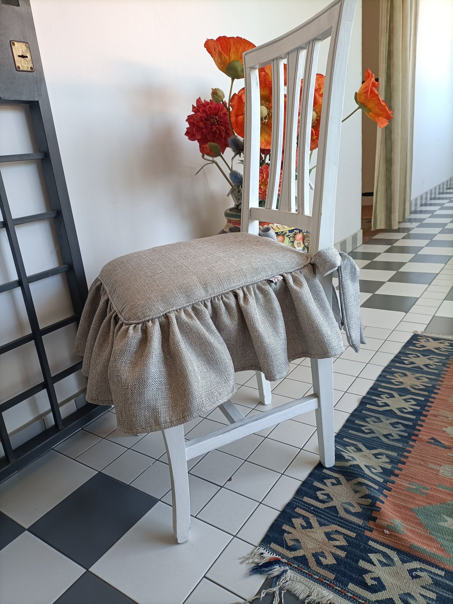 Cuscino per sedia con una balza MARY