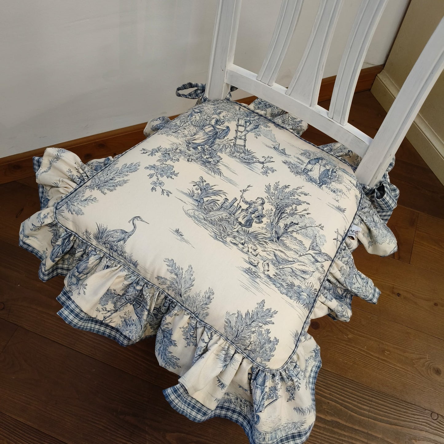 Cuscino con doppia balza ANNA