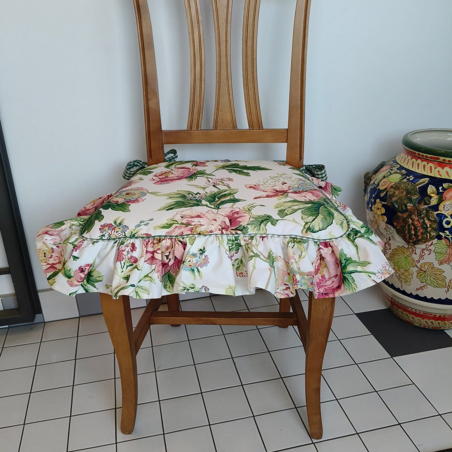 Cuscino con una balza MELISSA